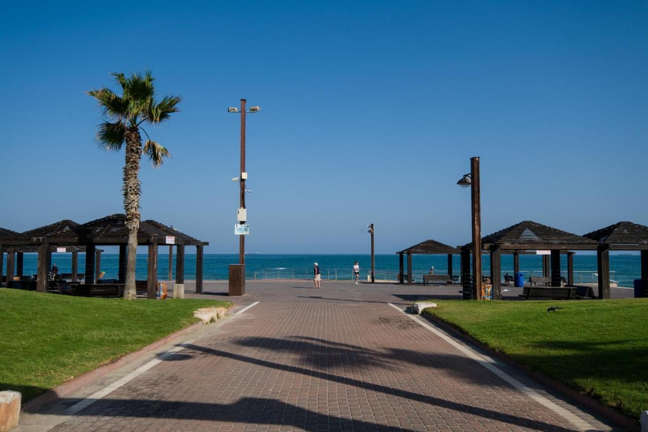 Appartamento Luminous Sea Haifa Esterno foto